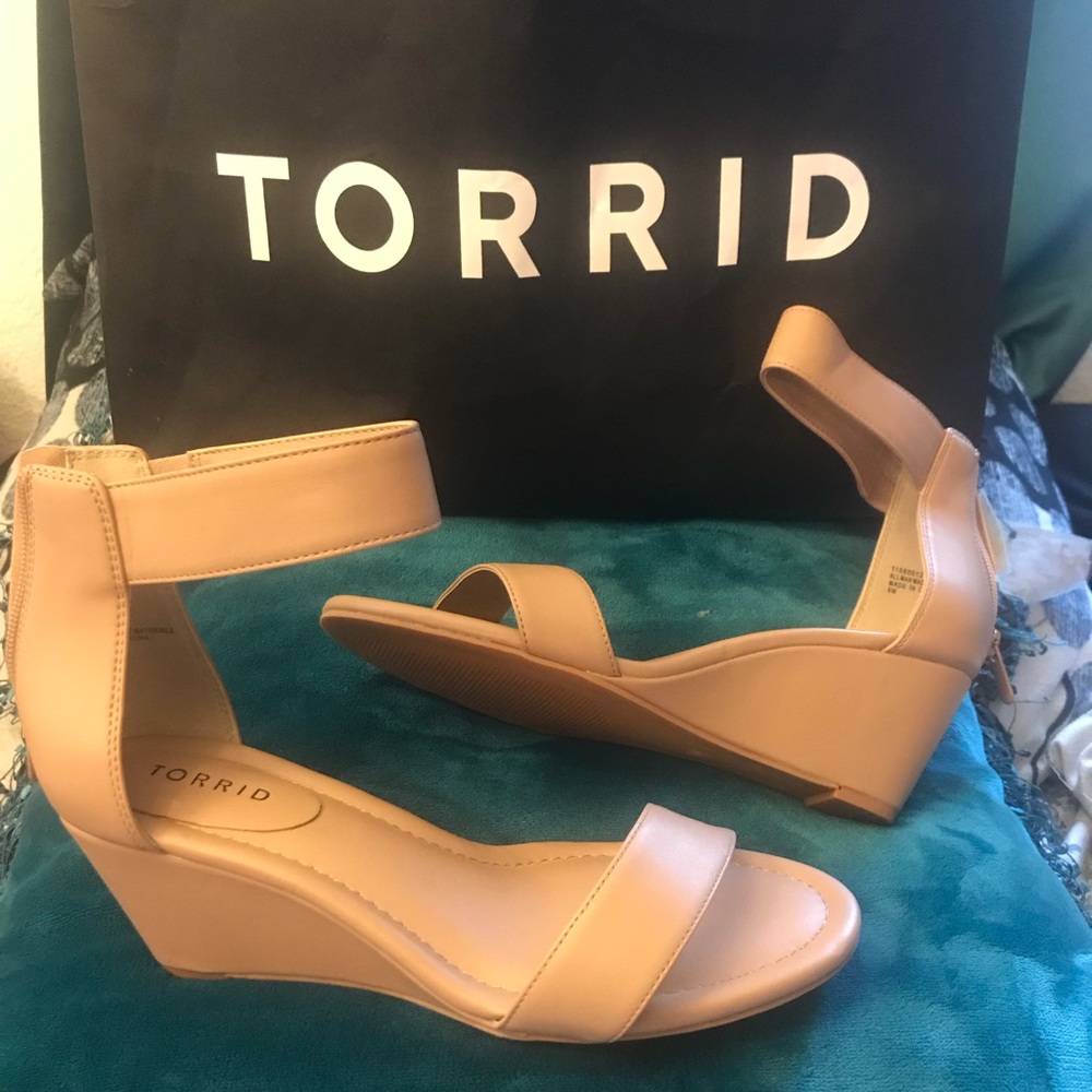 Torrid Wedges